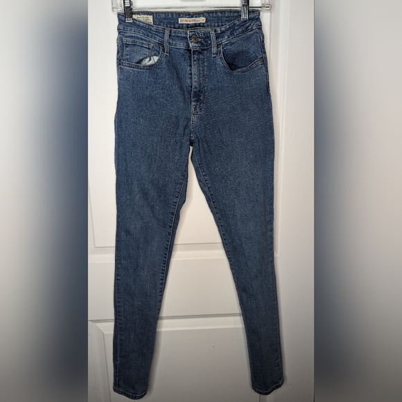 Levi's 721™ HIGH RISE SKINNY JEANS - Picture 4 of 6
